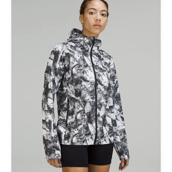 NWT Lululemon Break a Trail Jacket. Take Flight One Multi. Size 6 $268 - Picture 1 of 9
